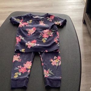 Old navy outfit size 18-24 month